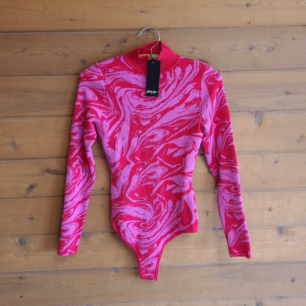 Nasty Gal Bodysuit Sweater Top NWT Red Pink Marble Open Back 6 NWT Thong Bottom - Picture 3 of 6